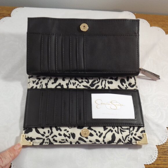 Jessica Simpson Cream Clutch Bag - Picture 5 of 7